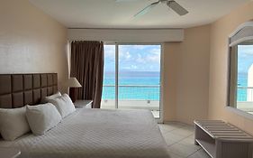 Sapphire Beach Club Resort